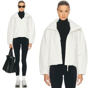 NWT Beyond Yoga Warm Up Puffer Jacket in Glacier White Size Small